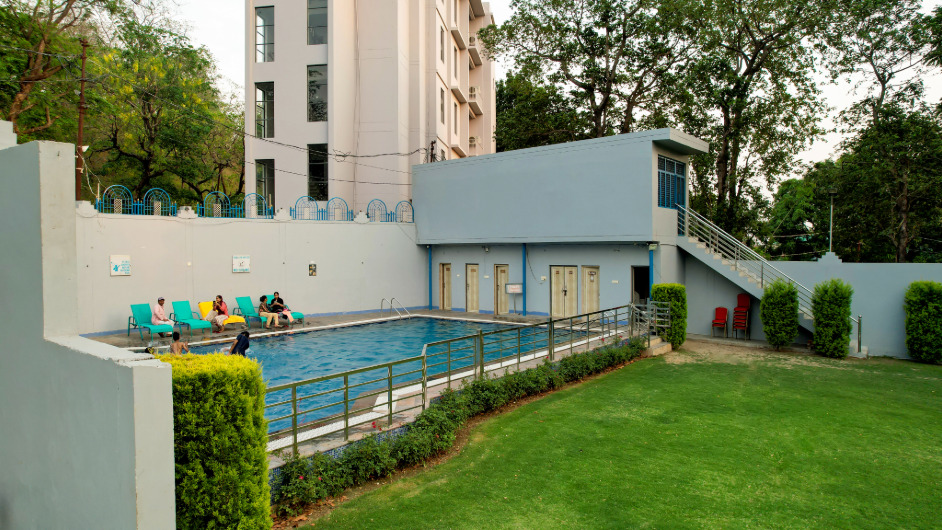 Hotel Pool